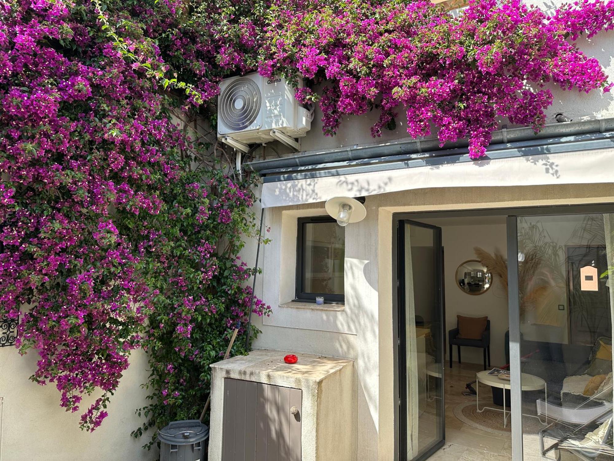 Appartements 3 Etoiles Terrasse Ou Patio Intra-Muros Aigues-Mortes Eksteriør bilde